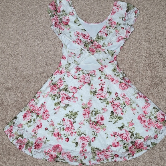 Lace Floral WetSeal Sun Dress - Picture 3 of 6